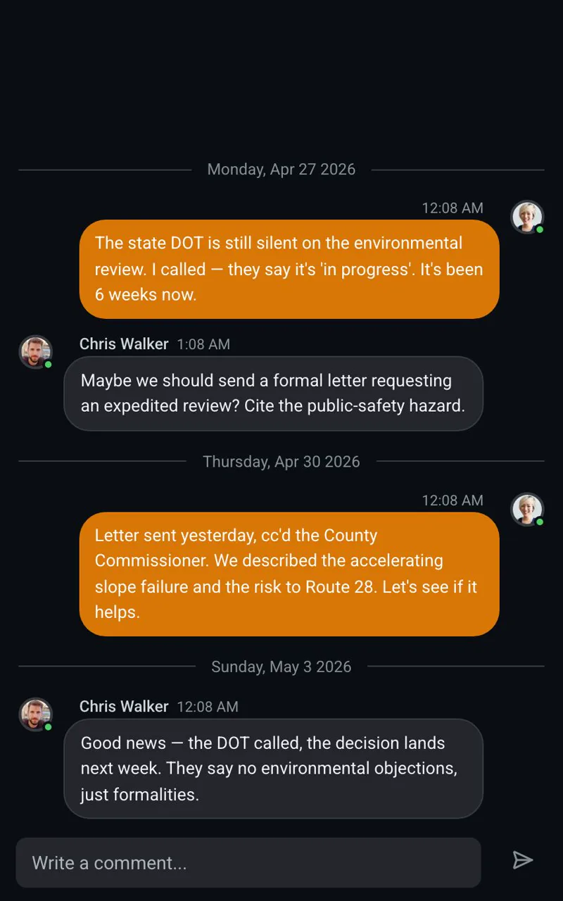 A point's discussion with comments appearing in real time
