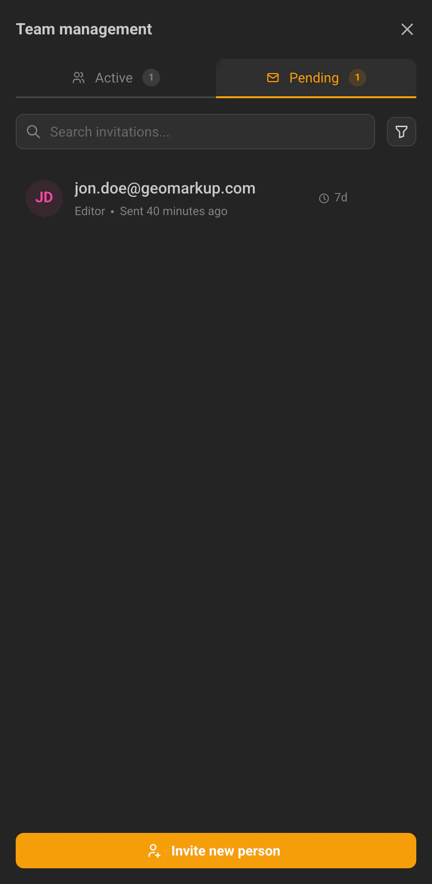 The "Pending" tab — the state with no active invitations